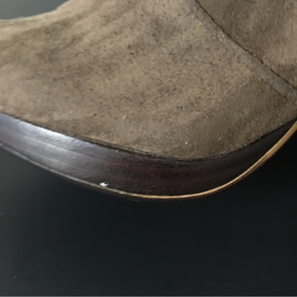 Bakers Lexie Knee High Stiletto Boots Studded Faux Suede Taupe 7.5B Platform - Picture 11 of 12